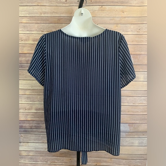 Elizabeth - Size 3XL - Picture 2 of 8